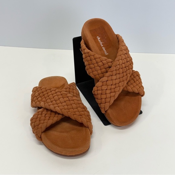 CHARLES DAVID Camel brown DEFEND braided cross strap slides size 7 - Picture 1 of 9